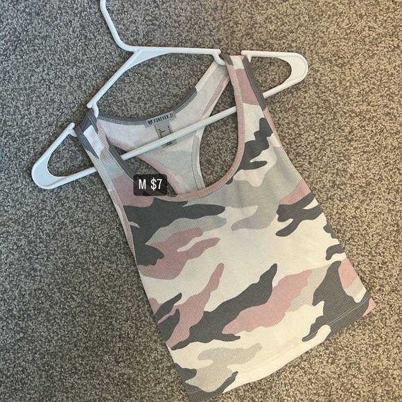 Clothes - Picture 5 of 5